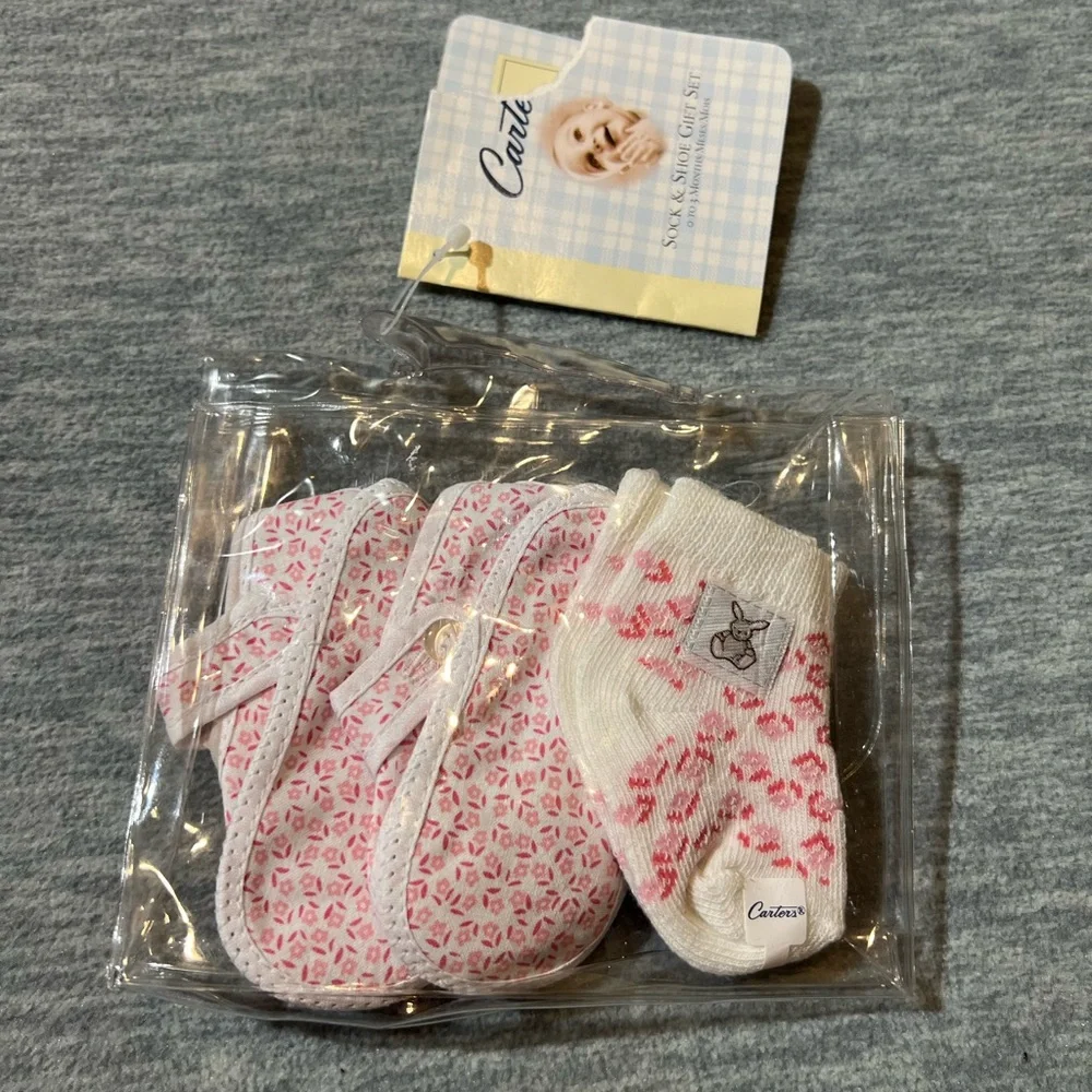 Carter’s vintage sock & shoe gift‎ set infants baby 0-3 months pink floral new